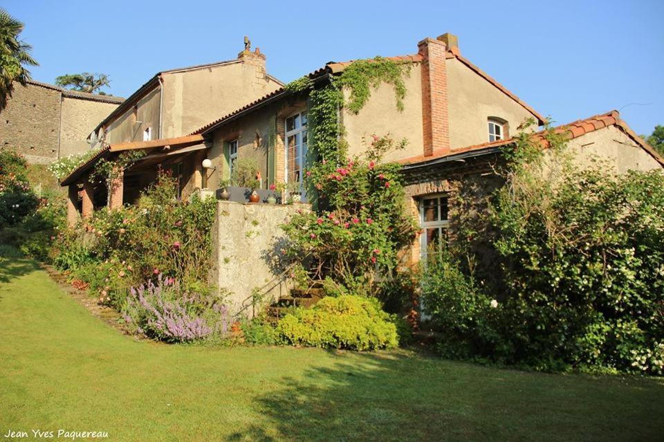 Le Moulin Neuf Villa Beaupréau-en-Mauges Exteriör bild